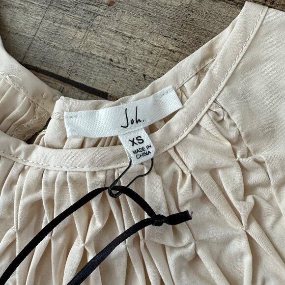 Joh Wilder Top Oversized Smocked Blouse in Cream -XS - Picture 5 of 9